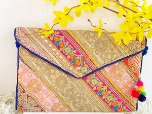    Buy Handmade Clutches in Dubai